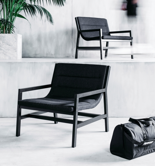 Ikea urban collectie Spanst, design Chris Stamp – Stoel / fauteuil. (Foto Ikea  op DroomHome.nl)