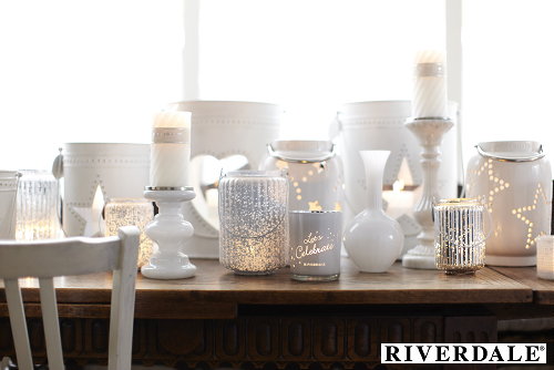Riverdale Kerst: Riverdale Kerst Collectie 2013 The Party Guide – Riverdale Kerst Accessoires in Winters Wit met Riverdale Windlichten, Kaarsen, Theelichten & Huizen Rijtjes Waxinelichthouders als Riverdale Kerstdecoratie MEER Kerst … (Foto Riverdale Kerst 2013  op DroomHome.nl)