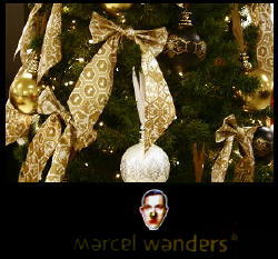 Ontwerper Marcel Wanders Kerst Strikken Christmas Ornaments & Guirlande Luxe Collectie voor de Bijenkorf DroomHome.nl