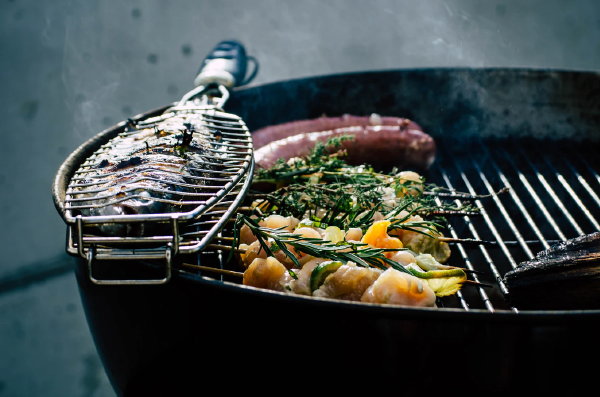 BBQ schoonmaken tips (Foto: El Chefo, Unsplash.com  op DroomHome.nl)