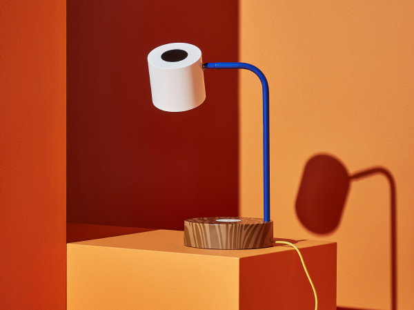 Ikea interieur collectie FÖRNYAD met stripfiguur cartoon Darcel – wc rol bureaulamp (Foto Ikea  op DroomHome.nl)