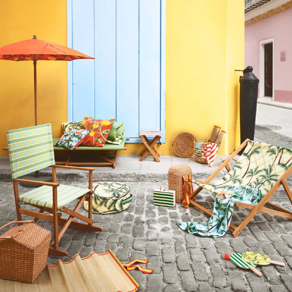 Ikea Solblekt – Leuke Ikea strandstoelen, parasols, windscherm, jeu de boules, kussens, picknickmand (Foto Ikea  op DroomHome.nl)