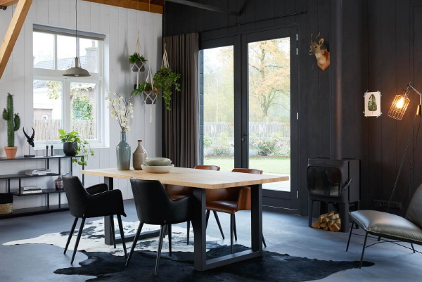 6 Industriële eetkamer tips – eetkamertafel Buul (Foto Goossens Wonen op DroomHome.nl)