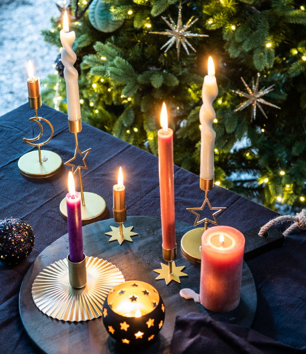Kersttrends 2021 Intratuin – Intratuin kerstaccessoires: kaarsen en kandelaars als Intratuin kerstdecoratie (Foto Intratuin  op DroomHome.nl)