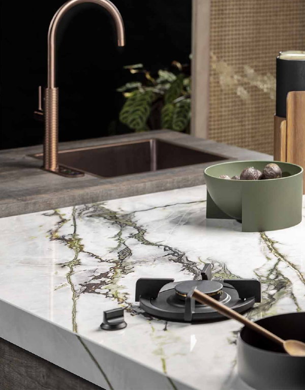 Keukentrends 2021: Rural Chic – aanrechtblad Calacatta Green Ervora Ceramics met PITTcooking (Foto Dekker Zevenhuizen  op DroomHome.nl)