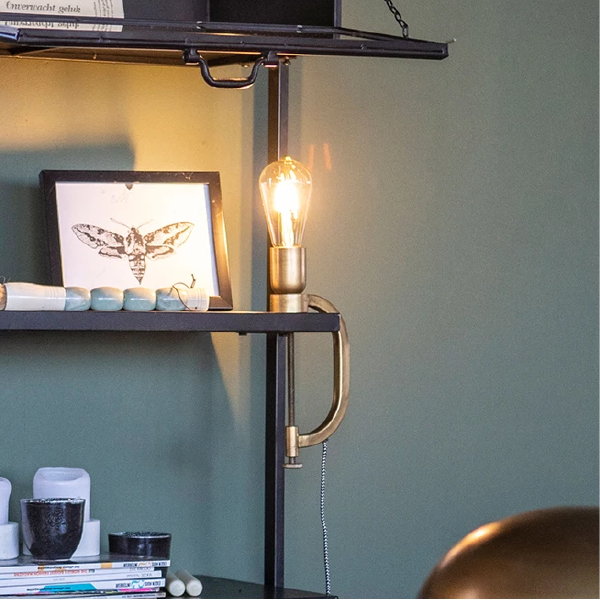 Woonaccessoires tips – Tafellamp Klamp BY-BOO (Foto: BY-BOO  op DroomHome.nl)