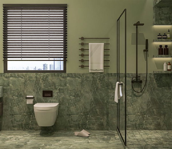 Badkamer trends 2026: moderne badkamer met groene muren, natuursteen, zwarte douche, design radiator en andere zwarte badkamer accessoires (Foto: Achraf Borkadi, Pexels)