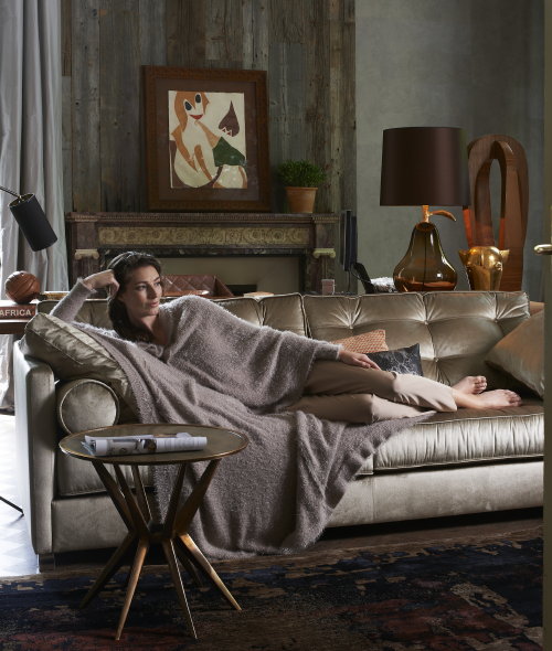 Winter Woontrend Love Luxury! Comfortabele & Luxe Interieur voor een Modern Klassieke Inrichting - More Than Classic Bank - Meer Winter Woontrends... (Foto Perscentrum Wonen  op DroomHome.nl)