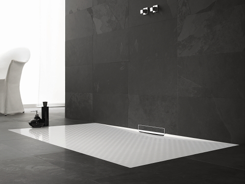 Badkamer Trends: Innovatie & High Tech in de Badkamer - Kaldewei Xetis Douchebak. MEER Badkamers ... (Foto Kaldewei, Perscentrum Wonen  op DroomHome.nl)
