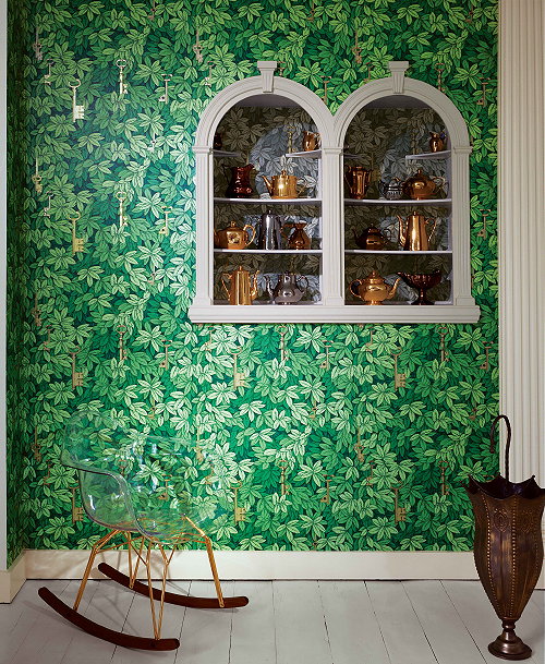 Behang Trends: Mode voor de Muur! – Cole & Son Wallpaper Fornasetti II Collectie – Cole & Son Behang, Natuurlijke Dessins als een Muur van Bladeren met Sleutels   - MEER Behang ... (Foto Cole & Son Wallpaper, Perscentrum Wonen  op DroomHome.nl)