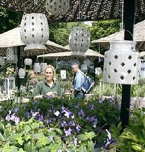 Landgoedfair Fleurig 2013 - Kasteel de Haar Utrecht vormt van 26 t/m 30 juni 2013 de entourage voor Nederlands bekendste tuinbeurs Fleurig Huis & Tuin met modeltuinen, duurzaam tuinieren en woon- & tuindecoraties. (Foto Fleurig Huis & Tuin Beurs  op DroomHome.nl)