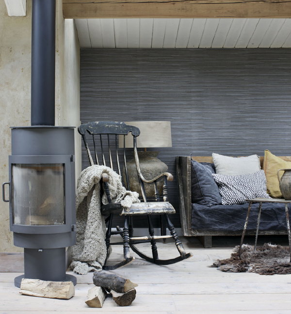 ESTAhome.nl Behang Collectie Cabana – Zomer en Strand Gevoel in Huis – Natuurlijke Materialen, Steenprints Behang in Grijs en Bruin Behang. (Foto ESTAhome.nl op DroomHome.nl)