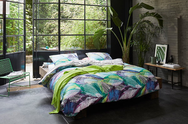 Slaapkamer Trend: Botanic Bedroom Bliss - Dekbedovertrek Palmia van Esprit Home – Meer Beddengoed.. (Foto Perscentrum Wonen  op DroomHome.nl)