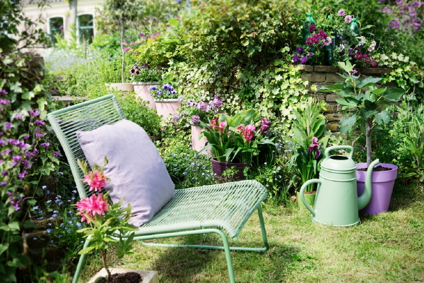 Vier Tuintrends 2016: De Sprookjestuin met Tuinplanten & Potten - MEER Tuintrends... (Foto Mooiwatplantendoen.nl  op DroomHome.nl)
