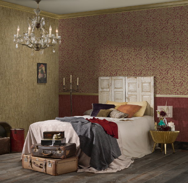 AS Creation Behang Collectie Havanna: Shabby Chique Ornamenten in Vintage Cuba Look in Goud en Bordeaux Kleur. (Foto AS Creation  op DroomHome.nl)