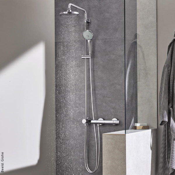 Duurzame en Betrouwbare Sanitair Accessoires – Grohe Douchesysteem Euphoria 180 met Thermostaatkraan, Hoofddouche en Handdouche.(Foto Grohe  op DroomHome.nl)