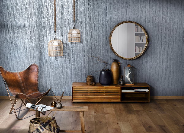 Moments – Elegant Blauw Grijs Kleurig Barok Ornamenten Behang van Livingwalls. (Foto A.S. Creation  op DroomHome.nl)