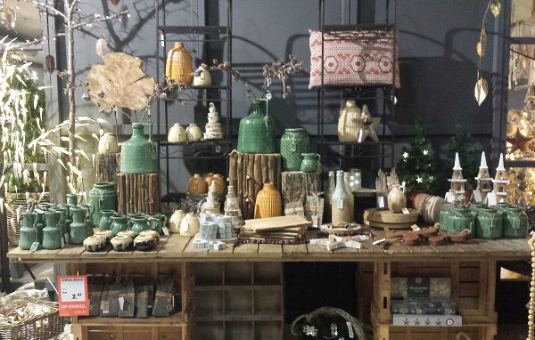 Kerst 2016: Tuincentrum Life & Garden Kerst Trends 2016 - Vazen, Kussens, Plaids en Kerstornamenten in de Kerstboom en Kerstverlichting. (Foto door DroomHome.nl)