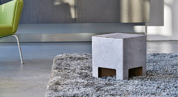 Nieuwste Dutch Design Chair Concrete – Design Krukje van Karton met Beton Look Print. (Foto Dutch Design Chair  op DroomHome.nl)