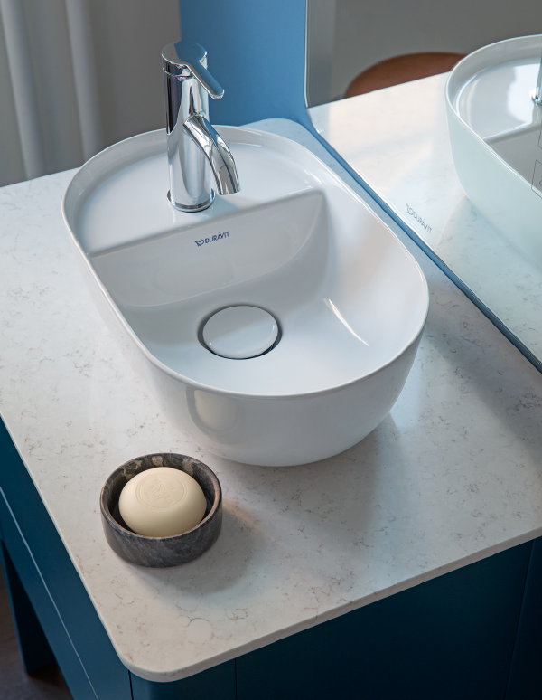 Badkamer & Toilet Inspiratie: Gasten-WC Fonteintje uit de Duravit Luv Badkamercollectie – MEER Badkamer Inspiratie… (Foto Duravit   op DroomHome.nl)